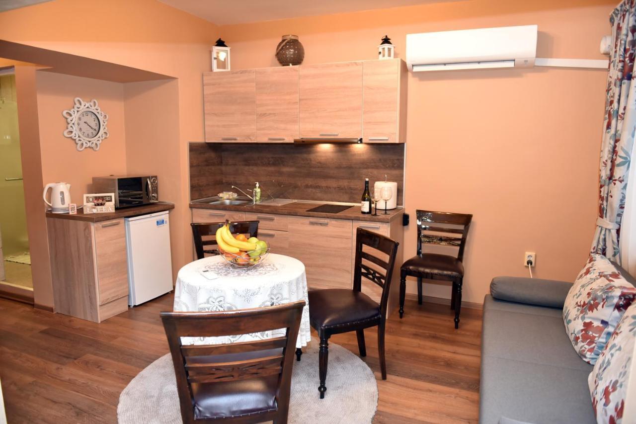 City Apartments Warna Exterior foto